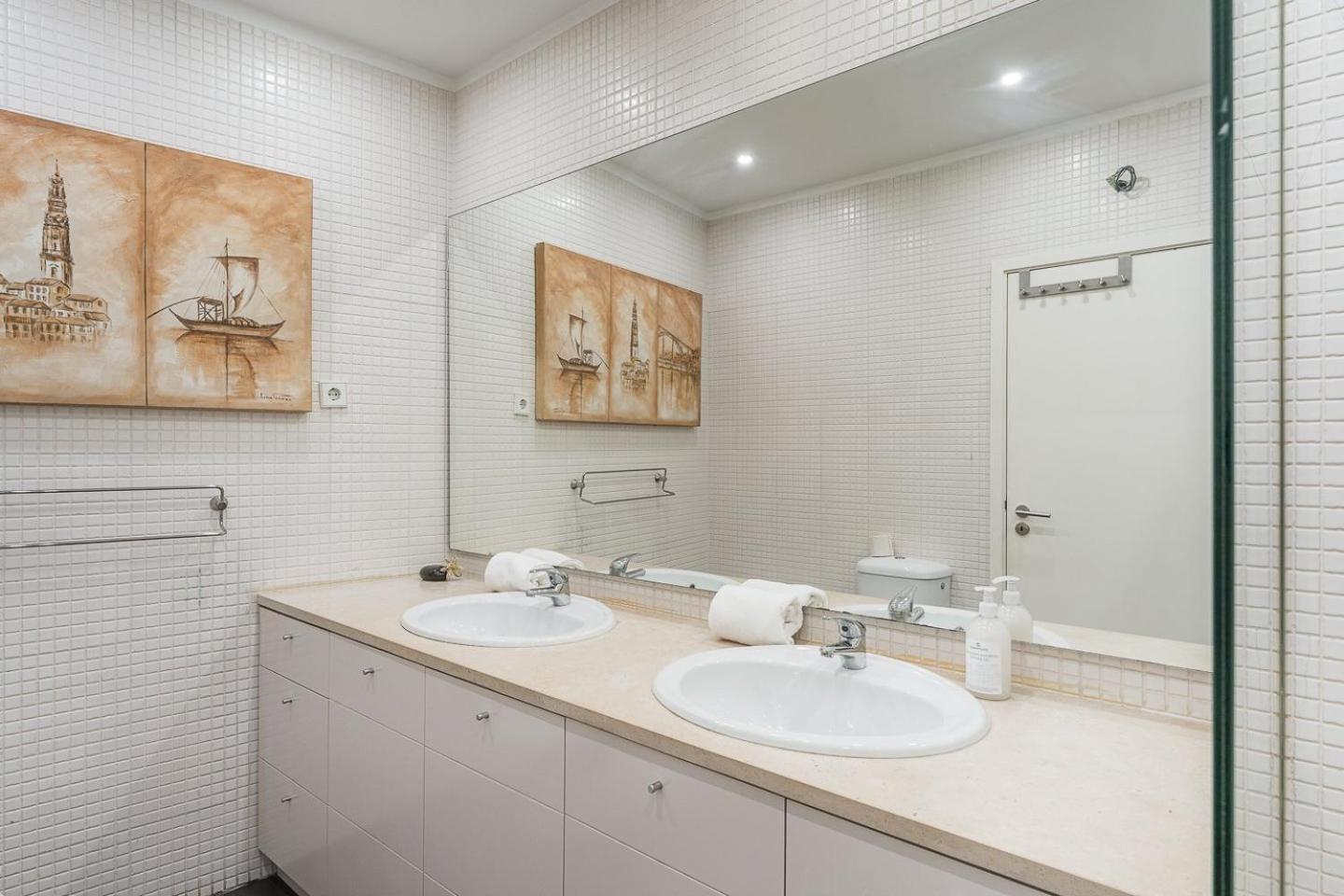 Guestready - Fantastic Apt Overlooking Douro River Порто Екстериор снимка