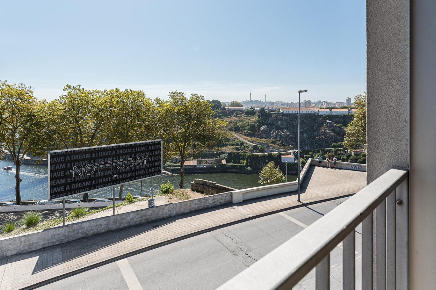 Guestready - Fantastic Apt Overlooking Douro River Порто Екстериор снимка